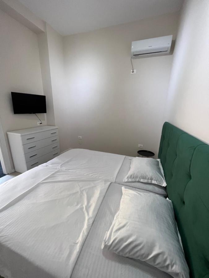 Hq Apartment In Center Tirana Exterior photo