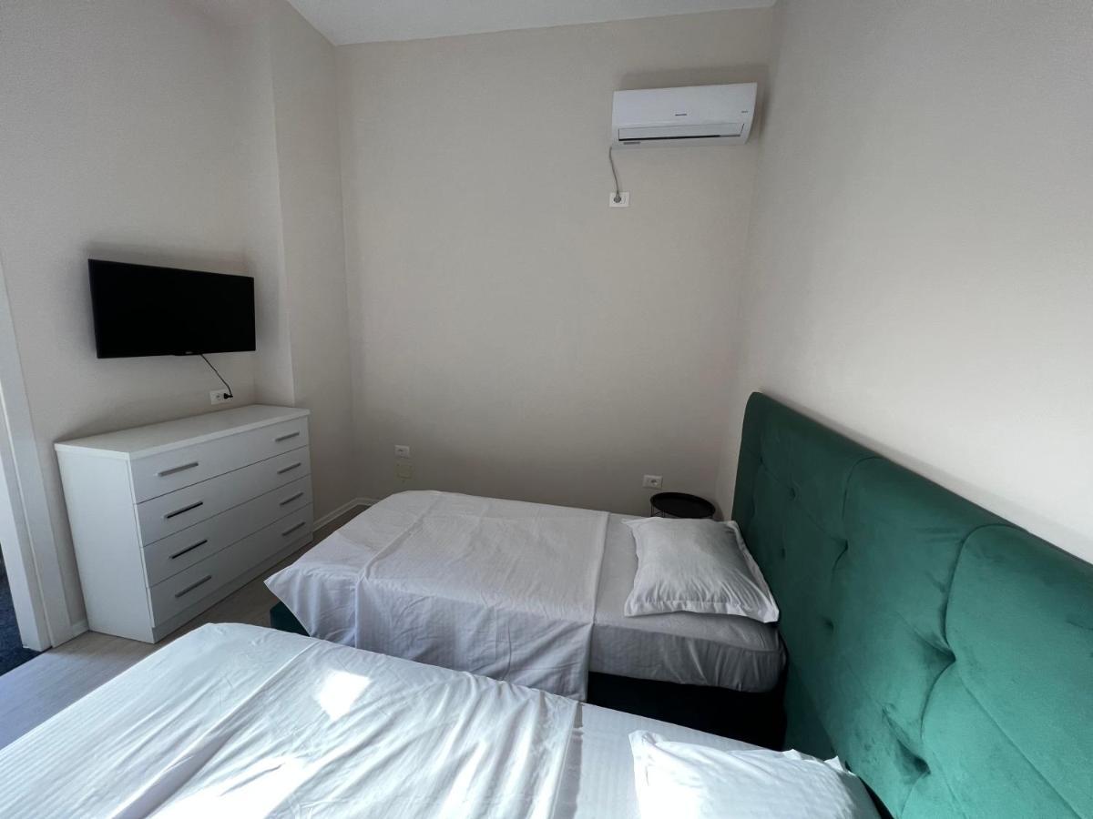 Hq Apartment In Center Tirana Exterior photo