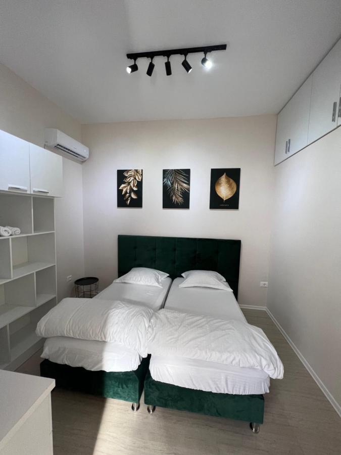 Hq Apartment In Center Tirana Exterior photo